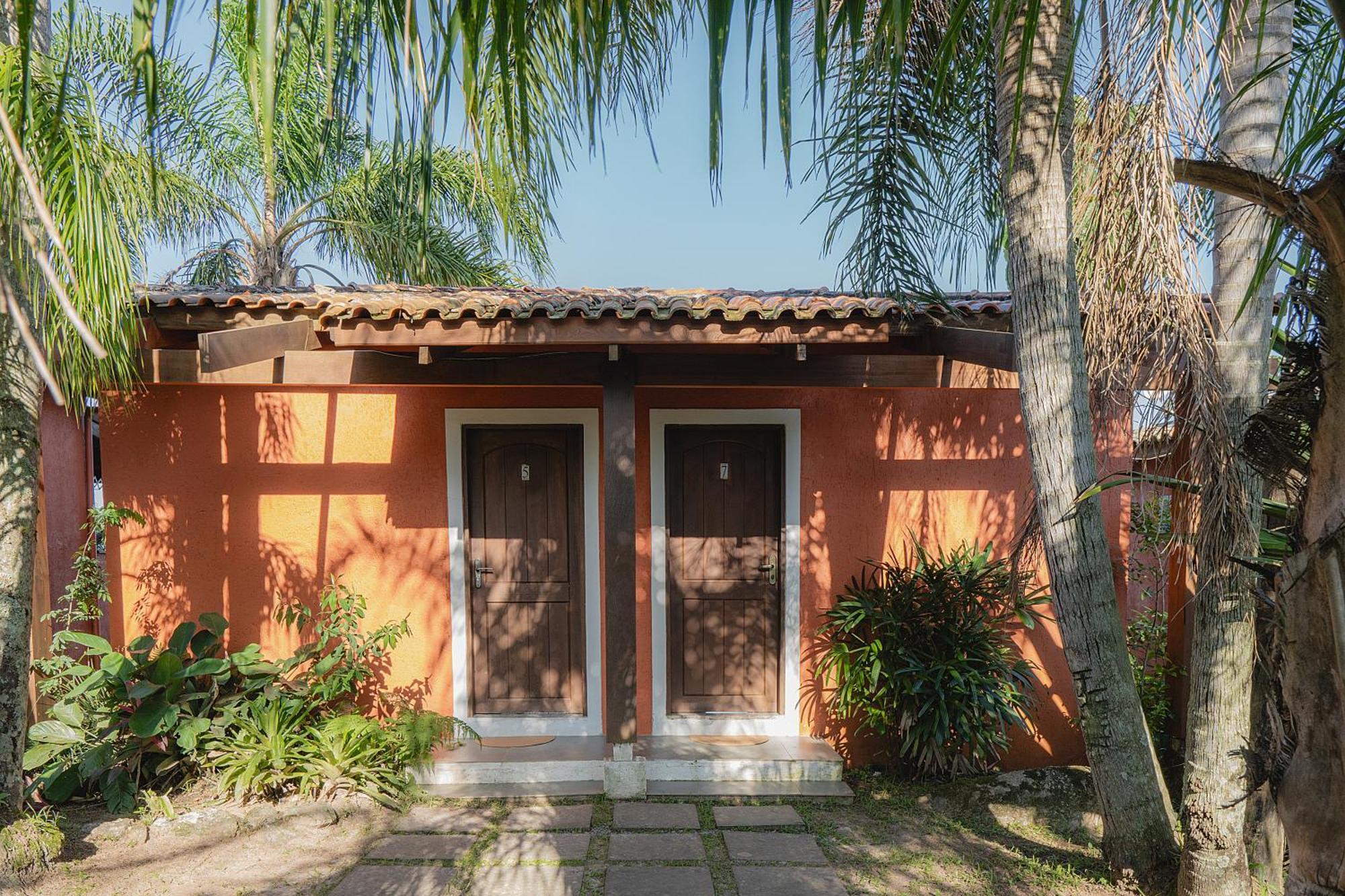 Pousada Villa Agrifoglio Прайя-ду-Роза Екстериор снимка